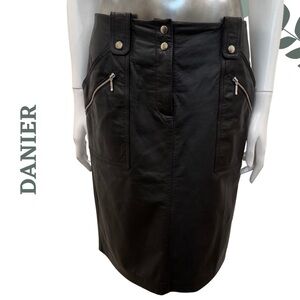 DANIER Genuine Leather Black Zip Pocket Skirt – Size 4